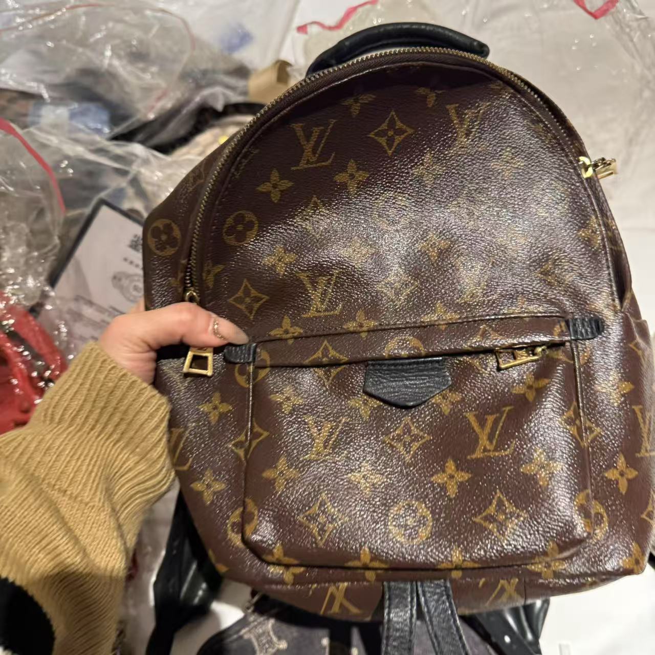 95新 LV 伦老板/95新/LV双肩包
