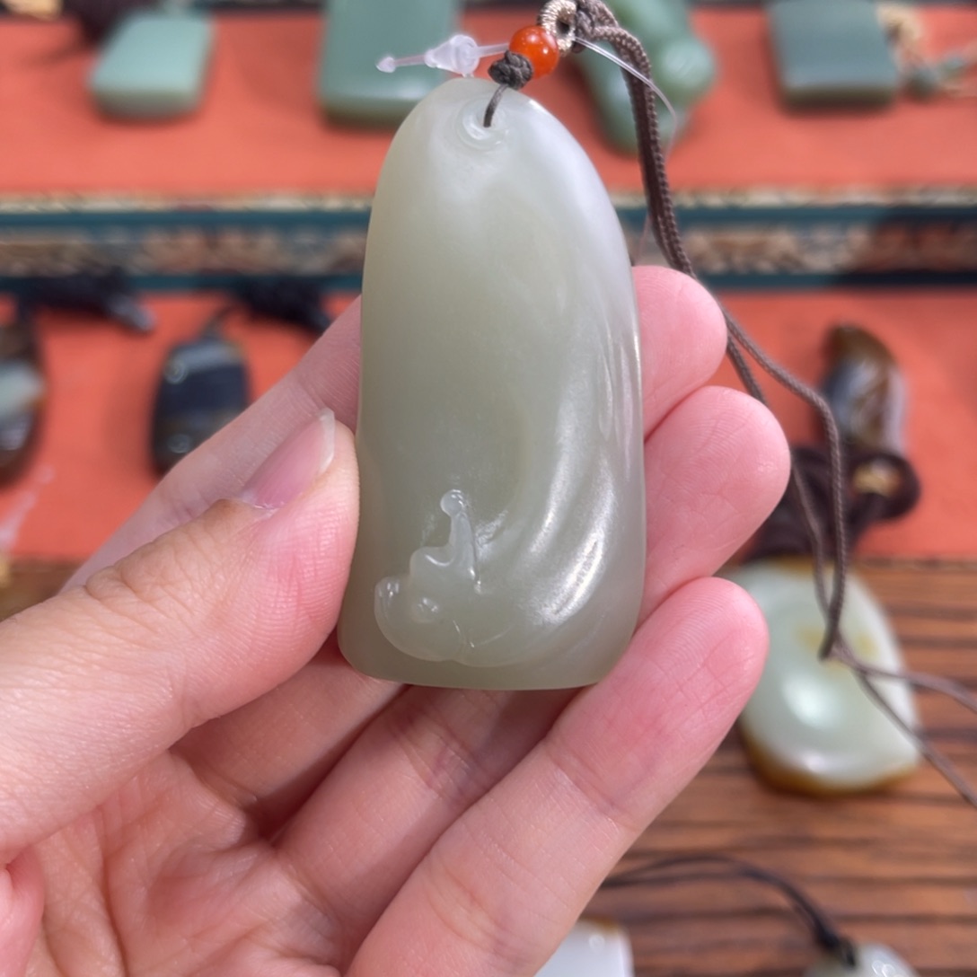 和田玉颈饰未镶嵌