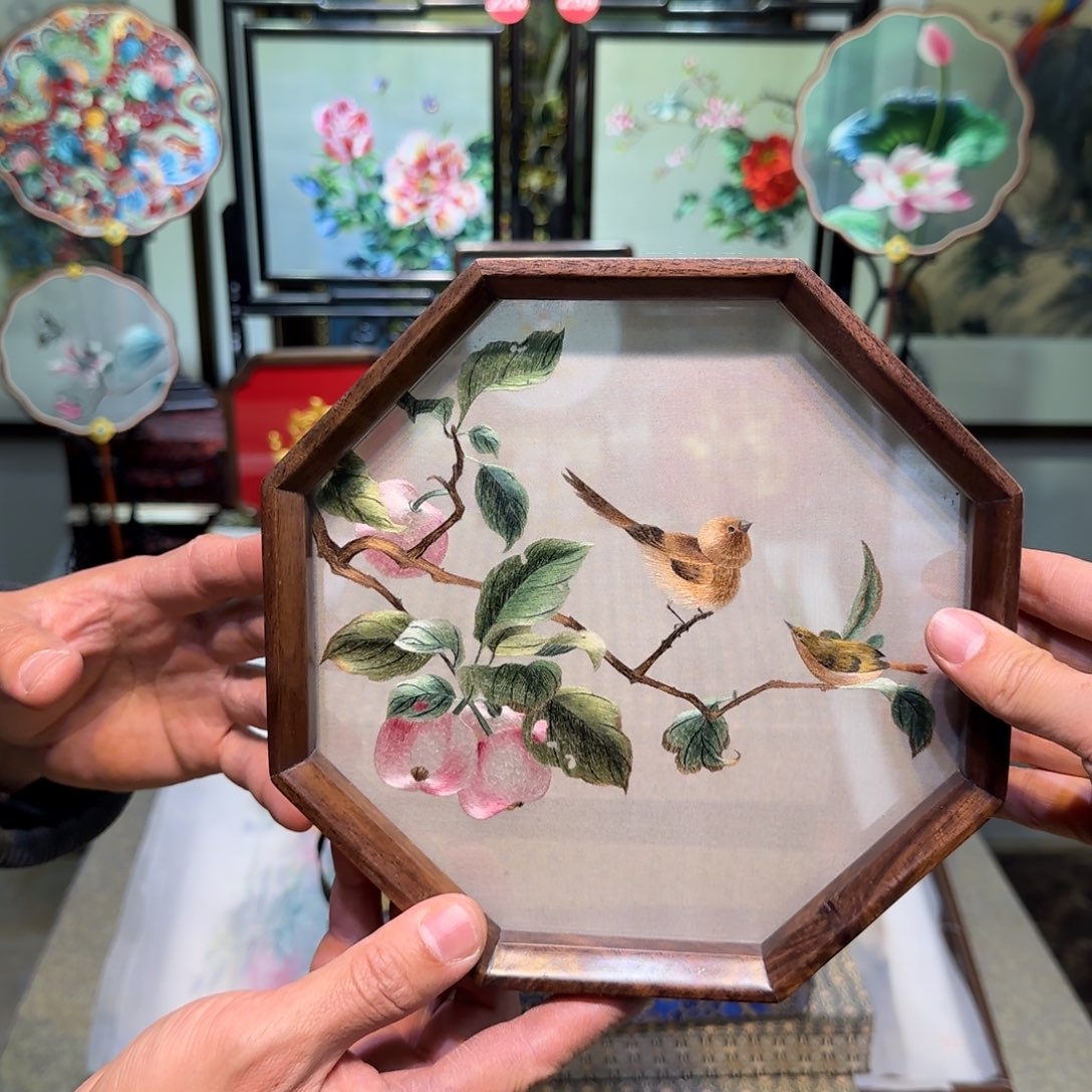 刺绣刺绣工艺精湛