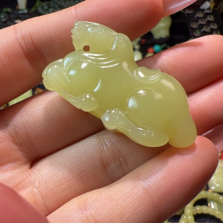 和田玉（黄玉）颈饰未镶嵌