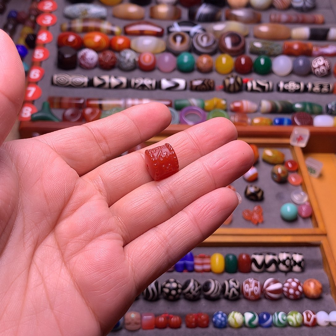 叫***、玛瑙/玉髓未镶嵌颈饰