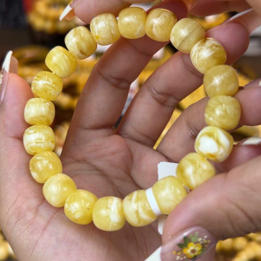 琥珀裸石未镶嵌kkjjjjjjjjj