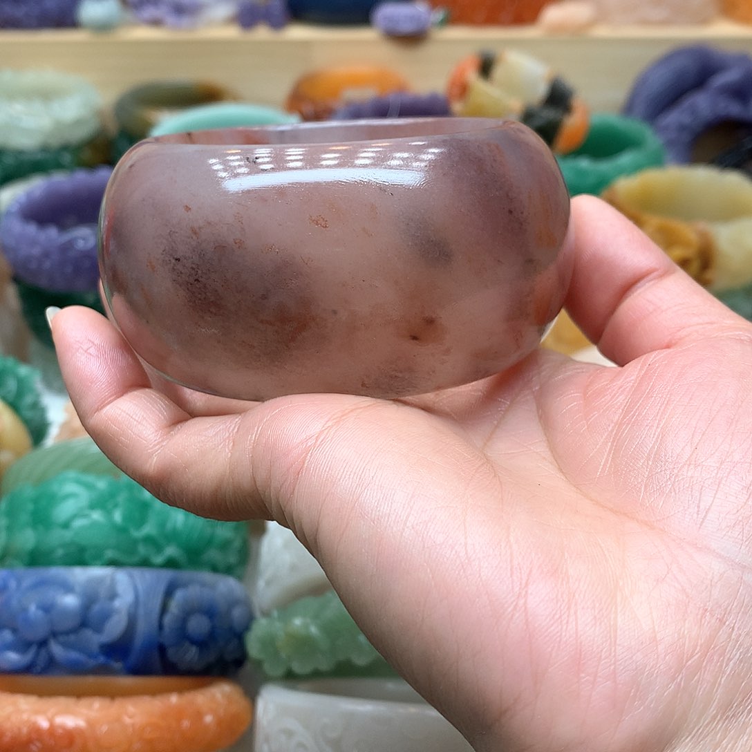 未镶嵌手镯石英质玉变*