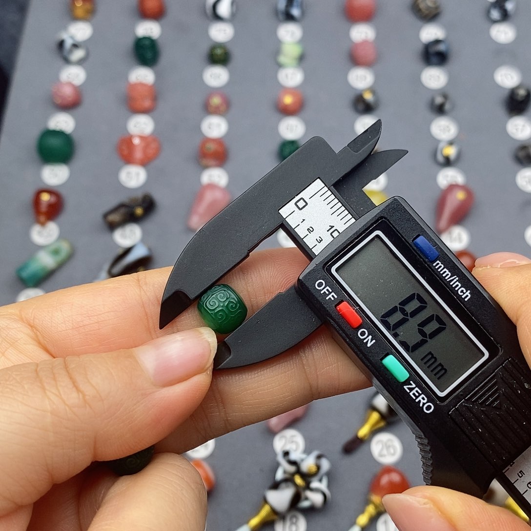 玛瑙/玉髓饰品合金