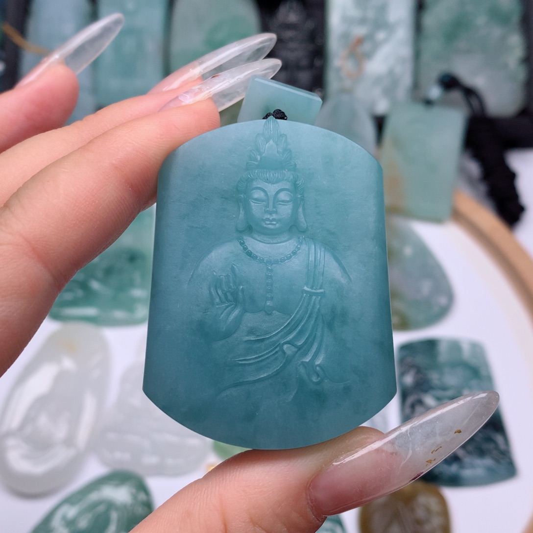 【闪购商品】翡翠颈饰未镶嵌冰种天空蓝素衣