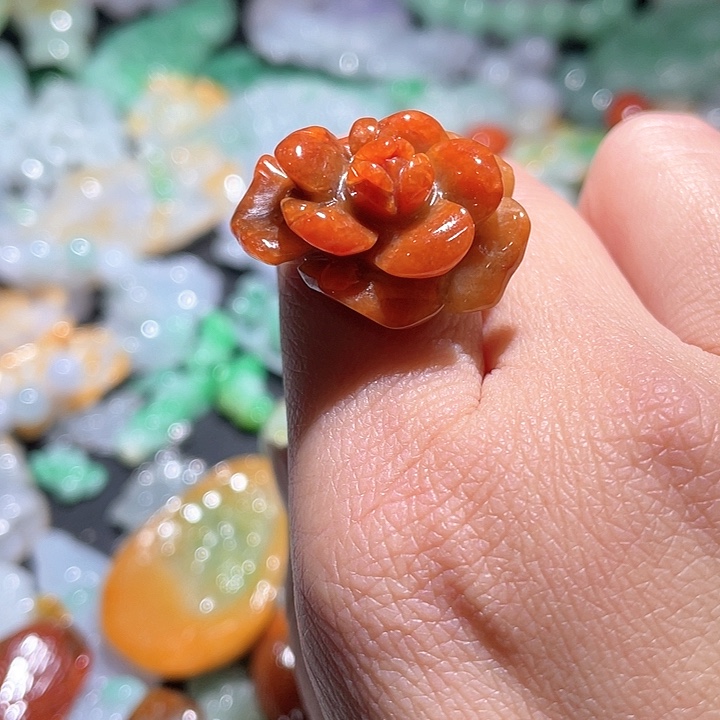 颈饰未镶嵌翡翠天