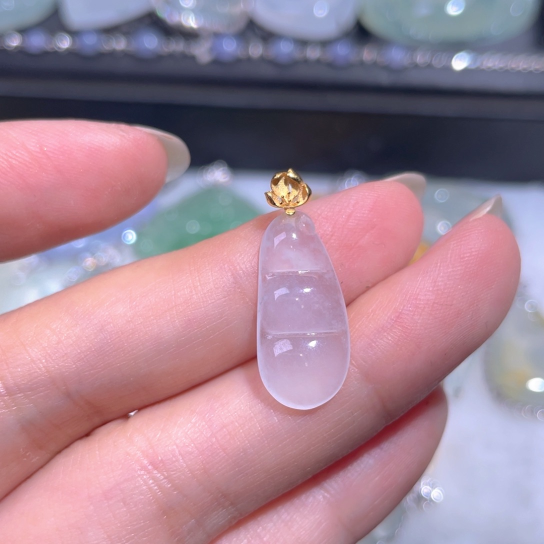 颈饰18K金镶嵌翡翠翡翠