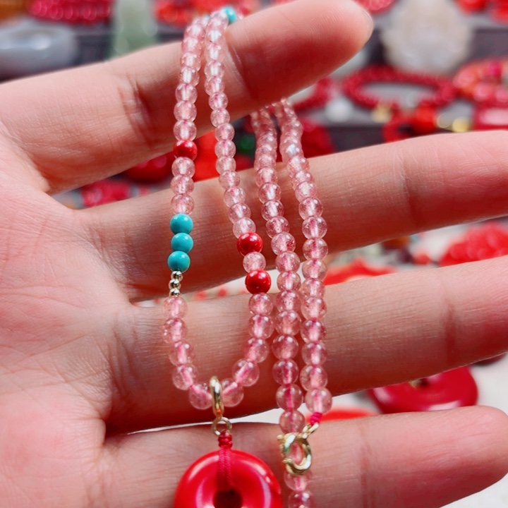 水晶颈饰合金多样性