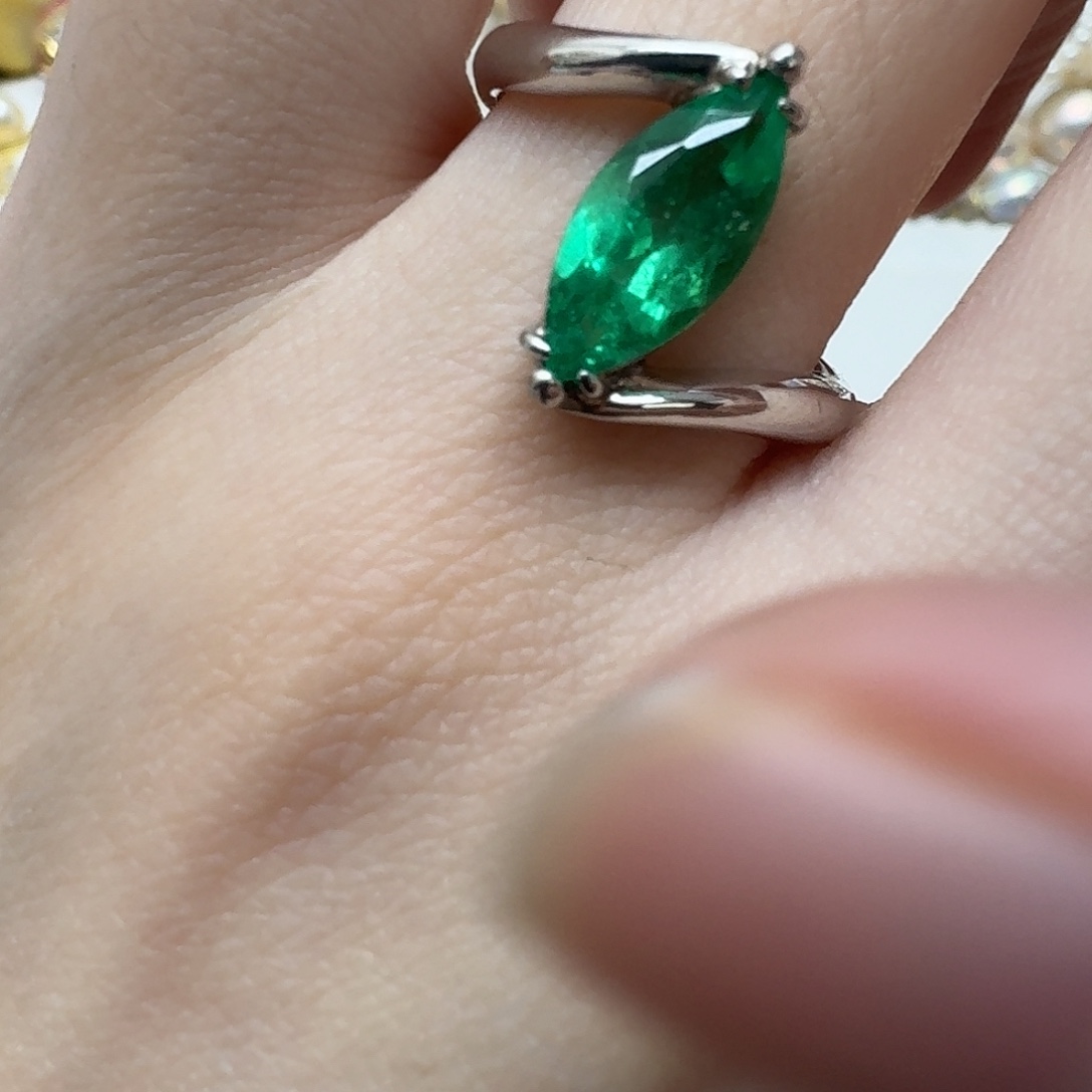 未镶嵌戒指祖母绿