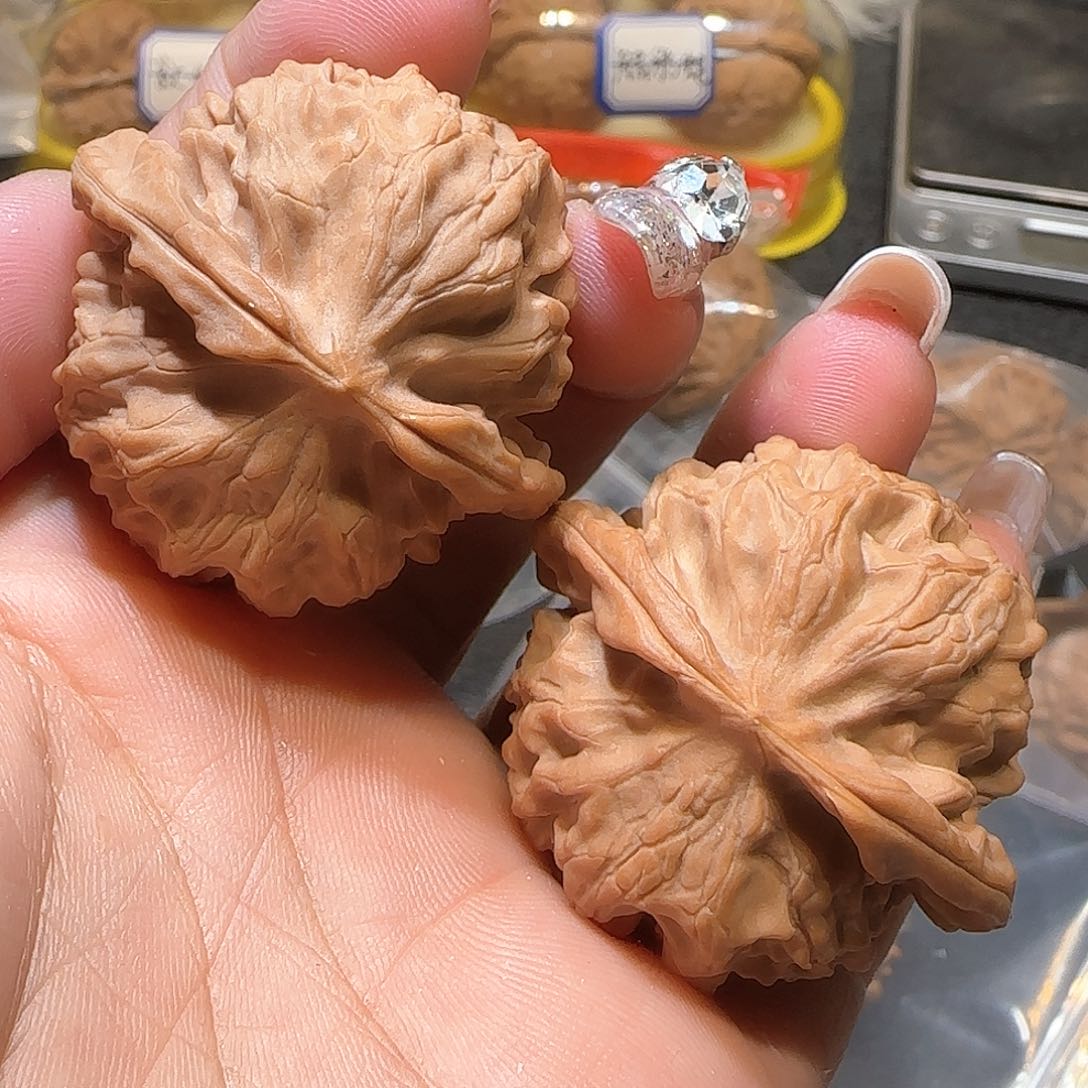 文玩核桃吊坠43肉龙鳞