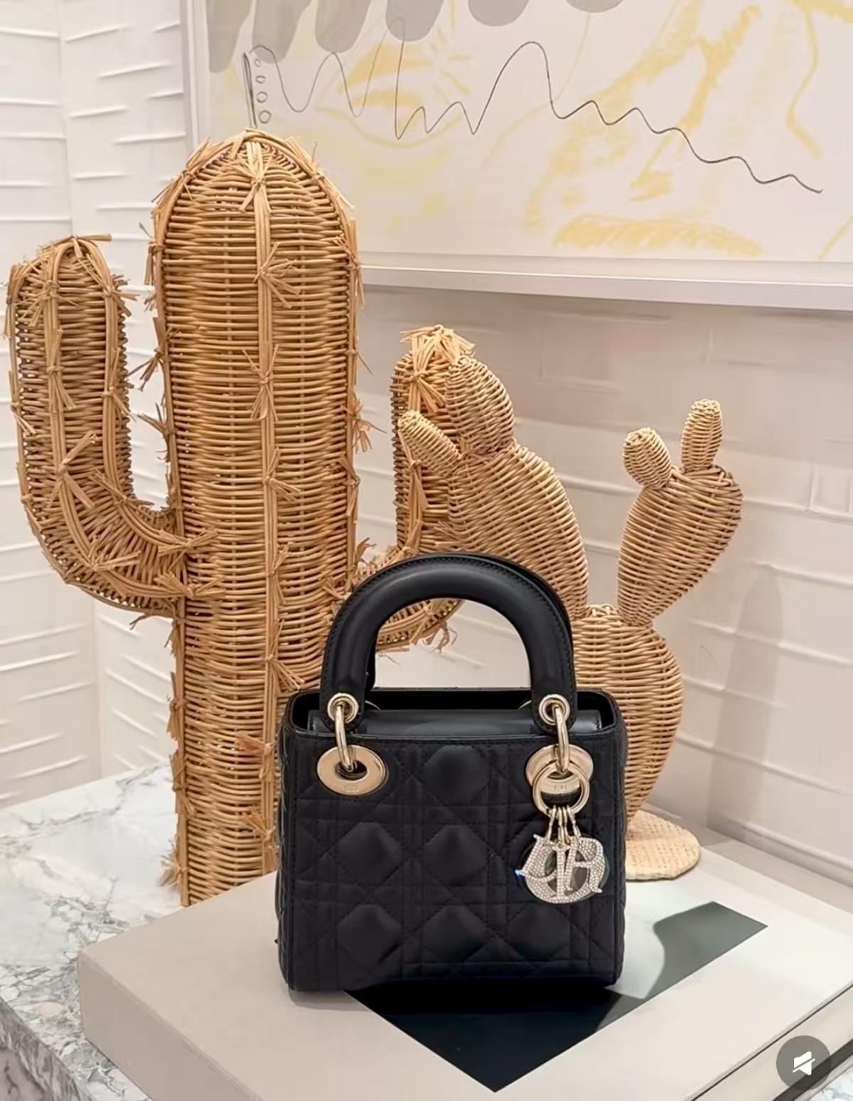 未使用 DIOR/迪奥 黑金钻扣三格戴妃 手提斜挎包
