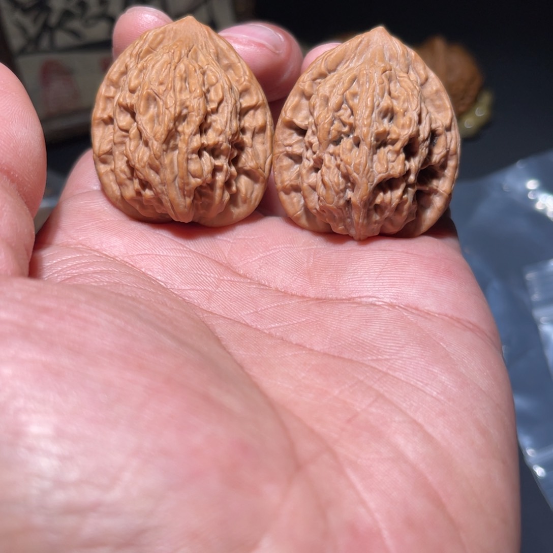 文玩核桃把件山地虎
