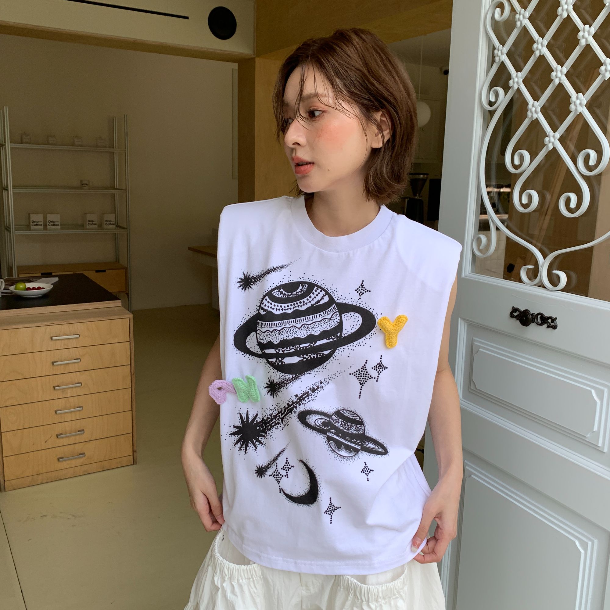 Y&AN浩瀚星际无袖垫肩T恤