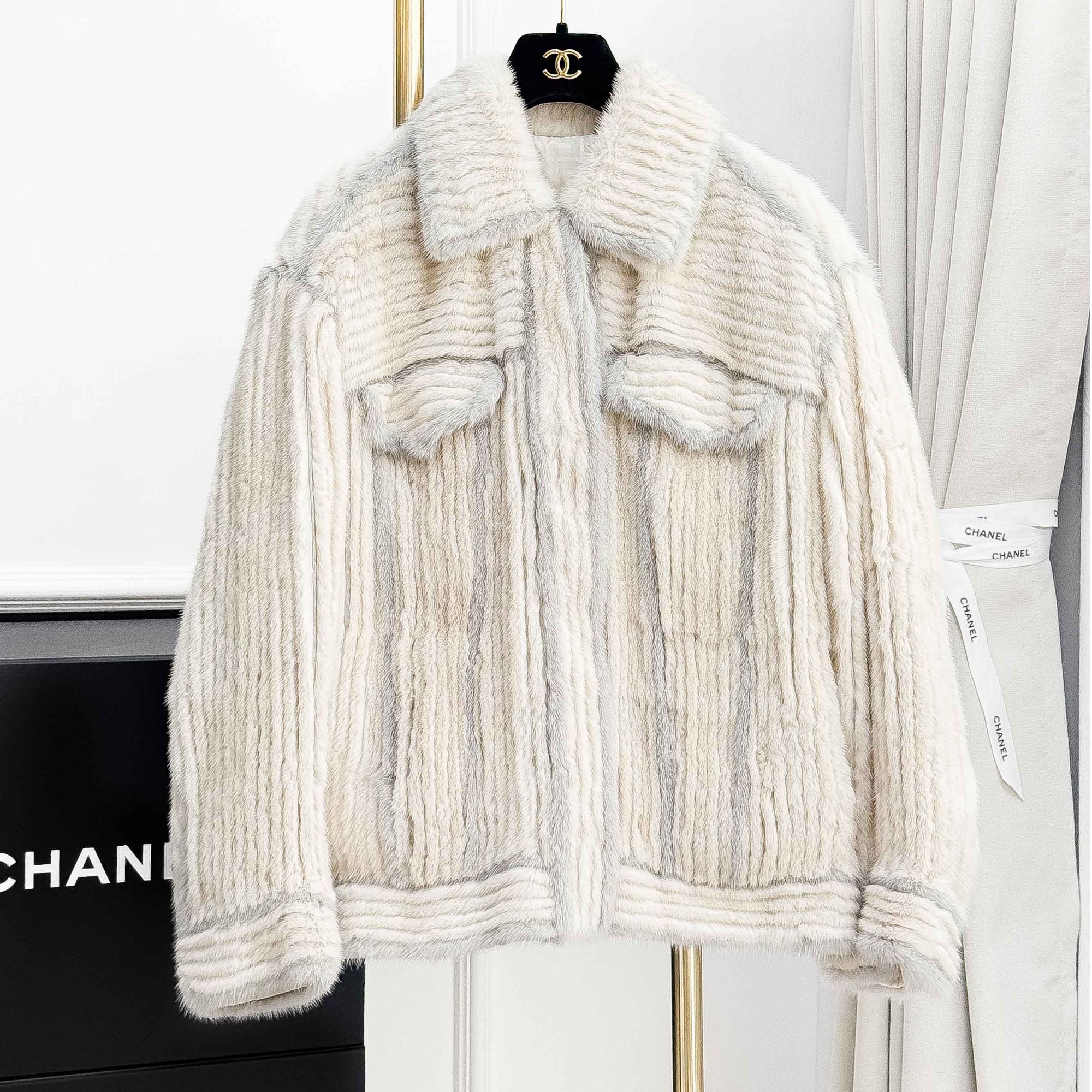 99新 FENDI/芬迪 38码白色拼蓝灰色水貂皮草外套 