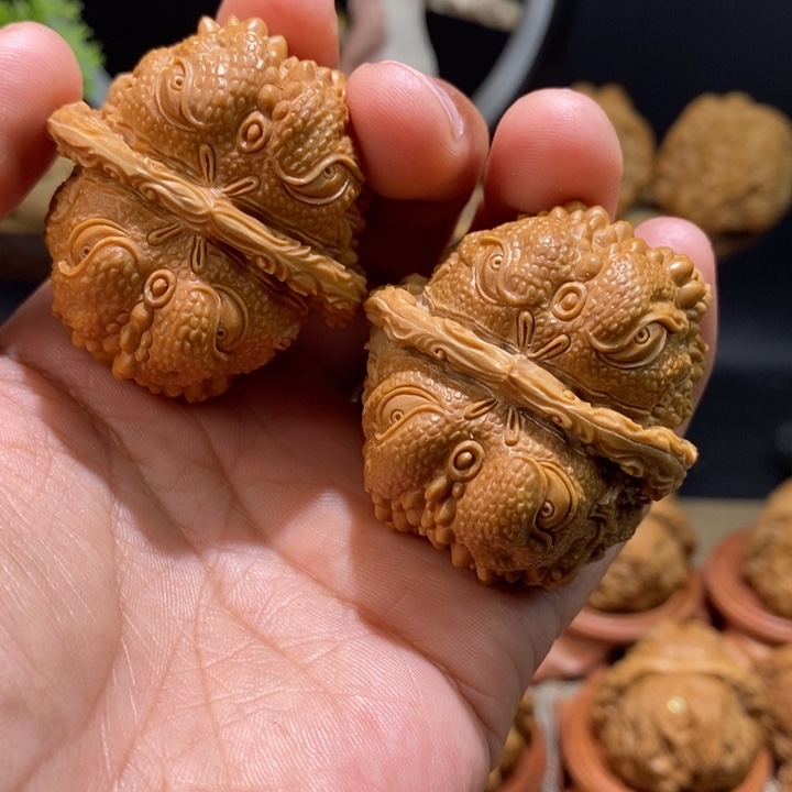 核桃把件喜**财纯手工雕刻文玩核桃