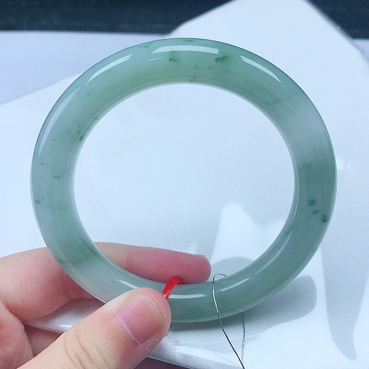 翡翠手镯未镶嵌53胖