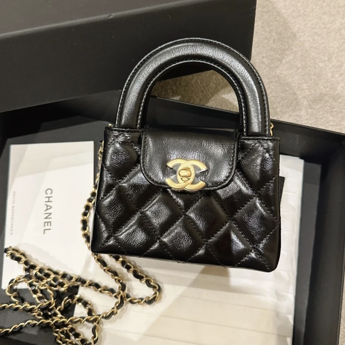 99新 Chanel/香奈儿 7姐专场/黑金油蜡皮mini Kelly 链条包