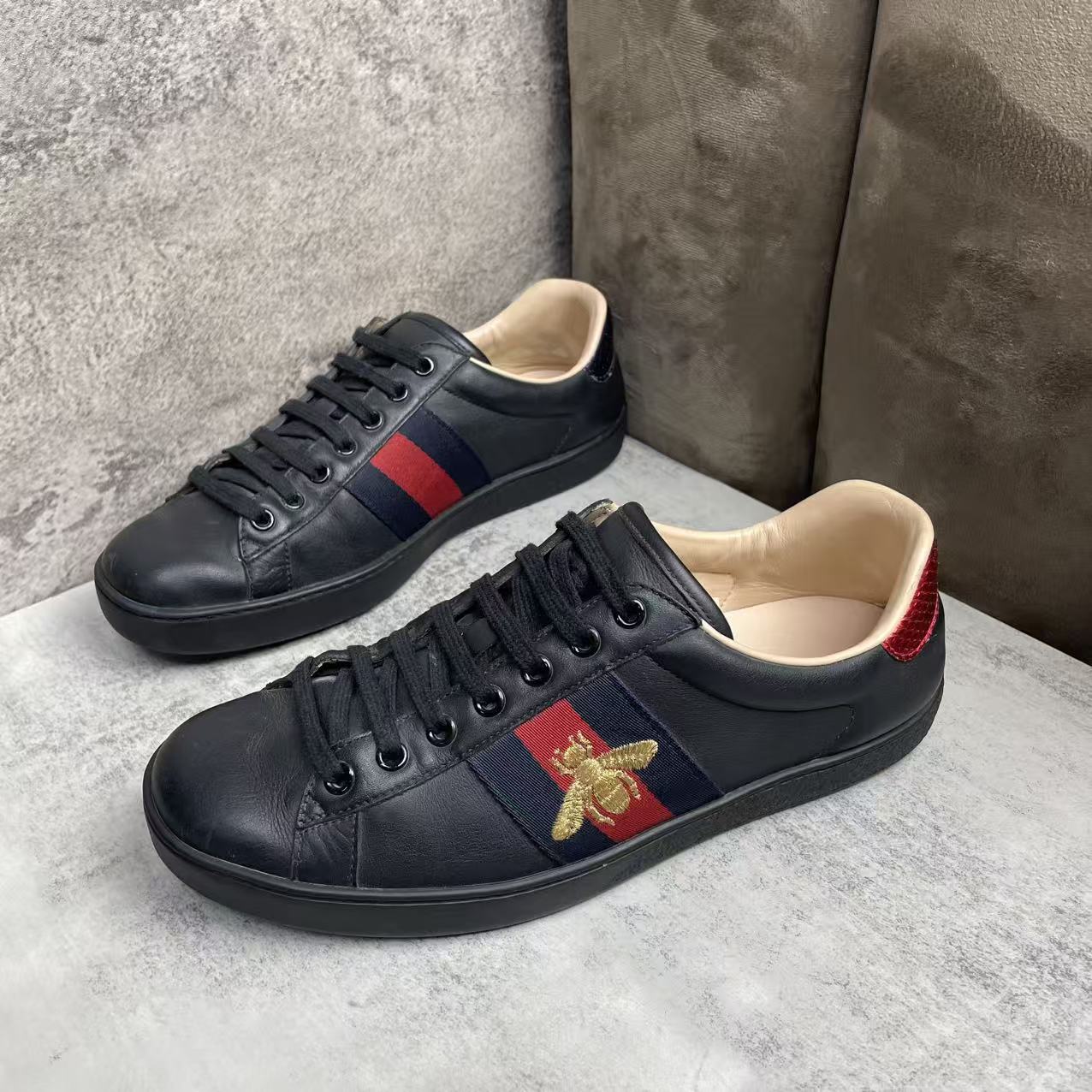 95新 GUCCI/古驰 黑色皮面金色小蜜蜂刺绣ACE板鞋 多尺码/福利款