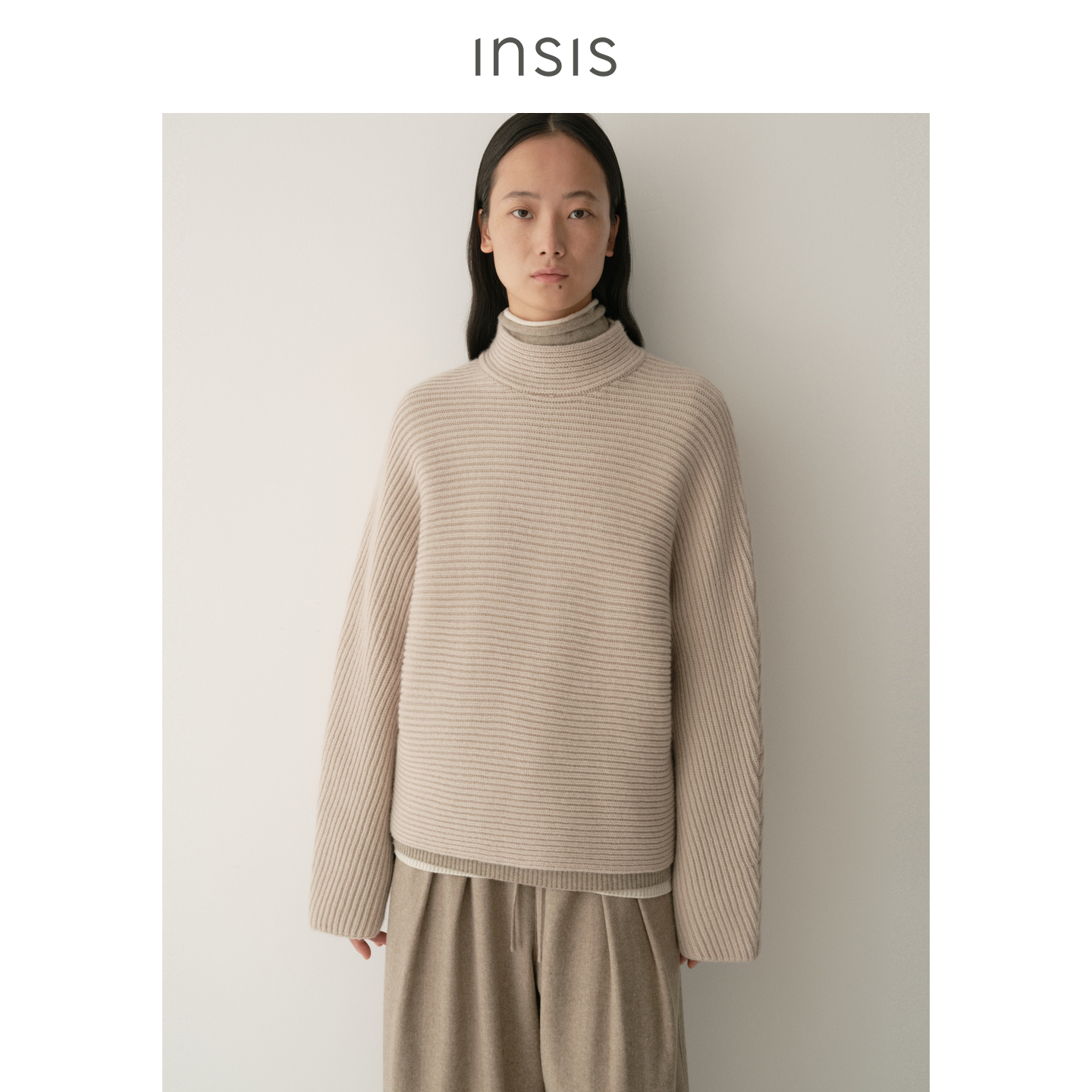 INSIS FEMME美丽诺绵羊毛2025冬季半高领复古坑条连袖针织上衣女