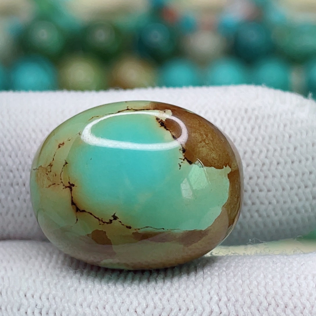 绿松石未镶嵌颈饰