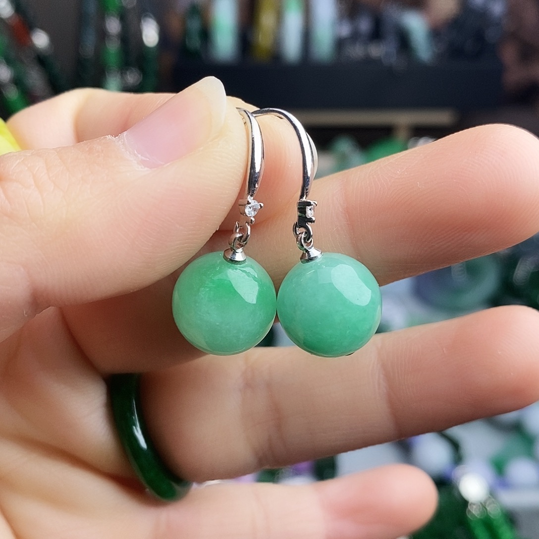 翡翠未镶嵌耳饰69