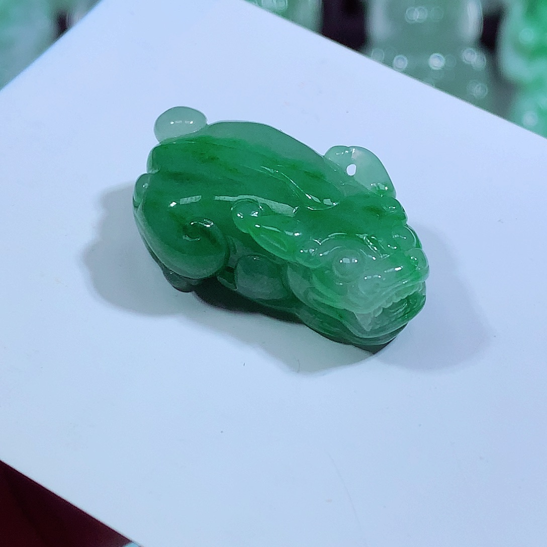 翡翠颈饰未镶嵌缅甸翡翠