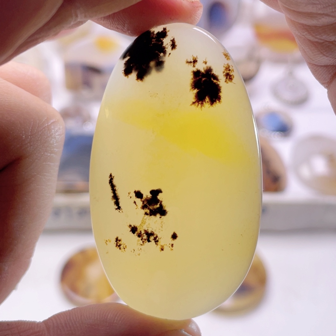 玛瑙/玉髓未镶嵌珠宝奇石