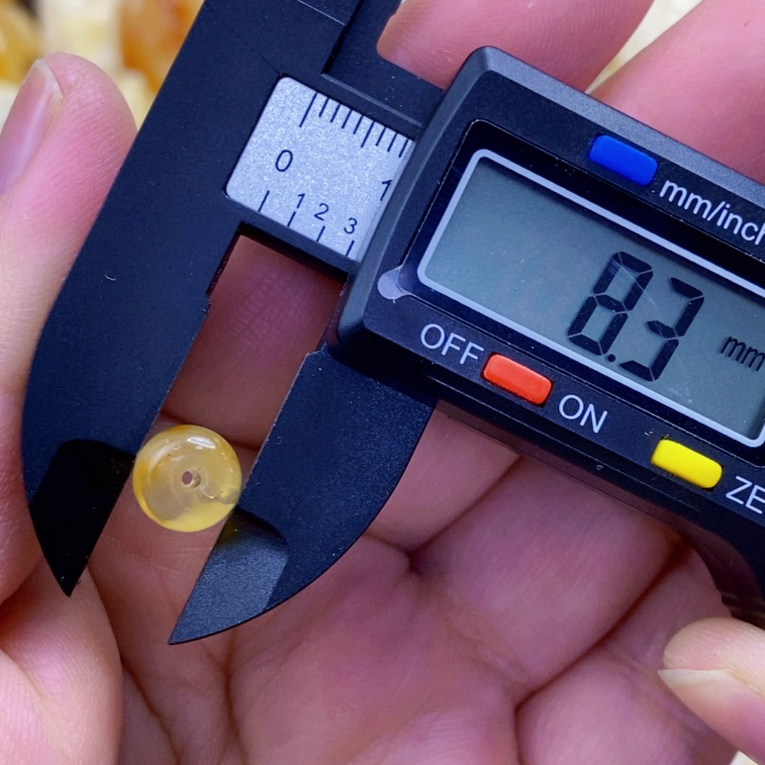 未镶嵌琥珀珠宝奇石