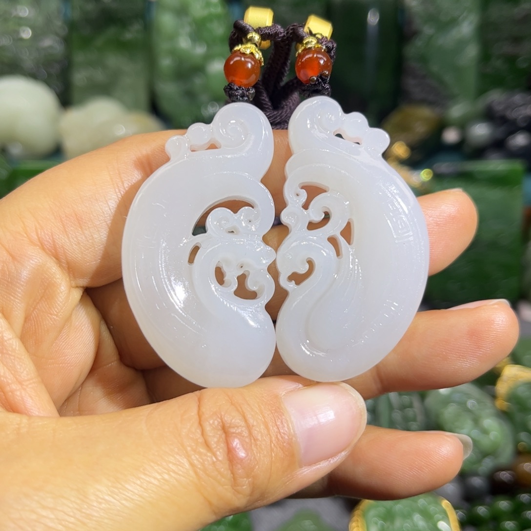 和田玉未镶嵌颈饰