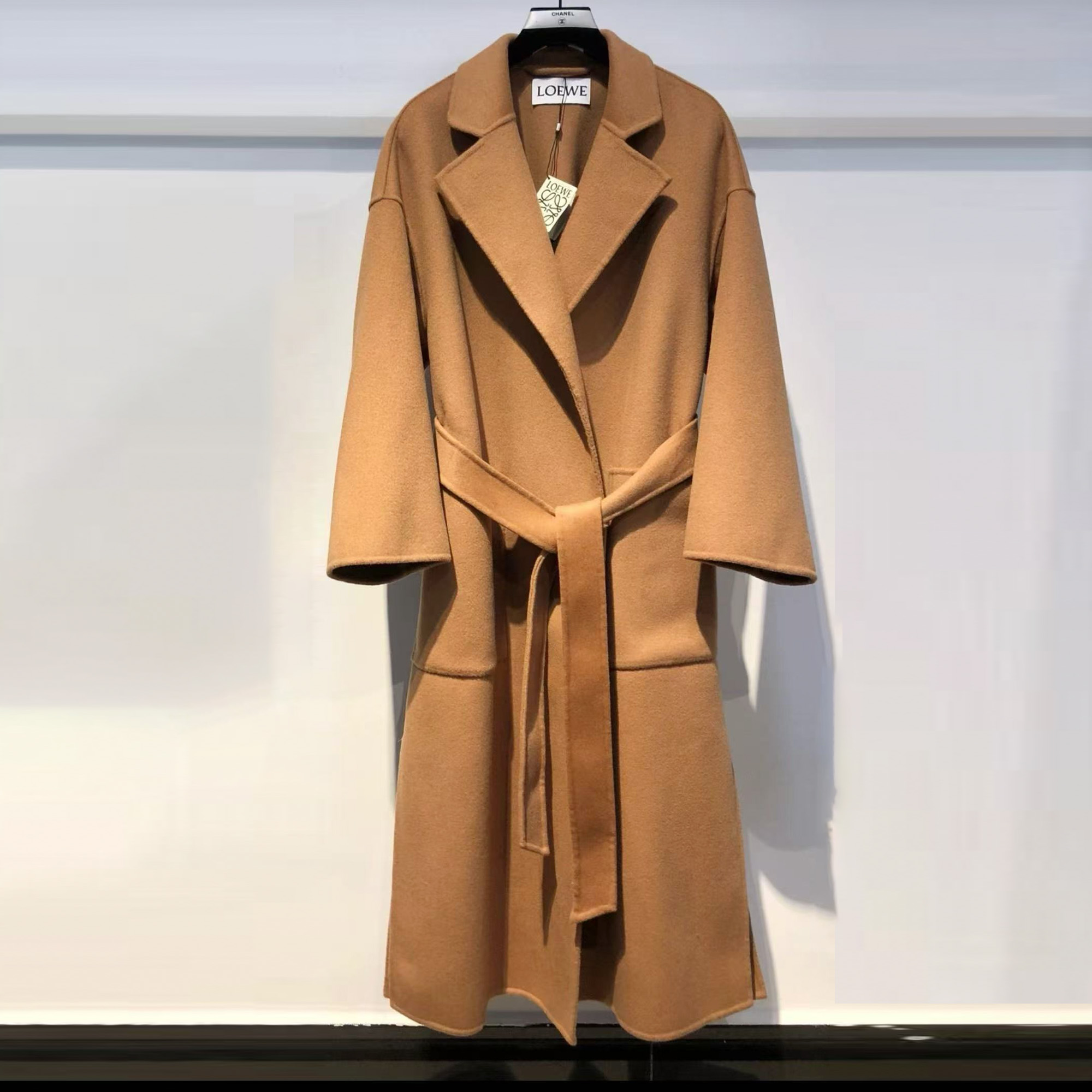 未使用 LOEWE/罗意威 纯色系腰带中长款大衣