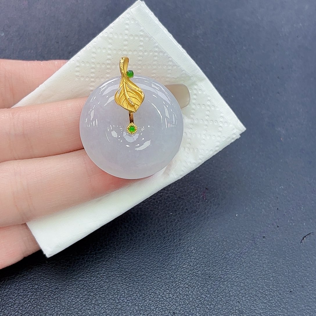 翡翠颈饰18K金镶嵌平安扣