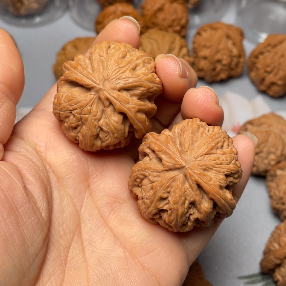 【闪购商品】文玩核桃吊坠1球筋…………