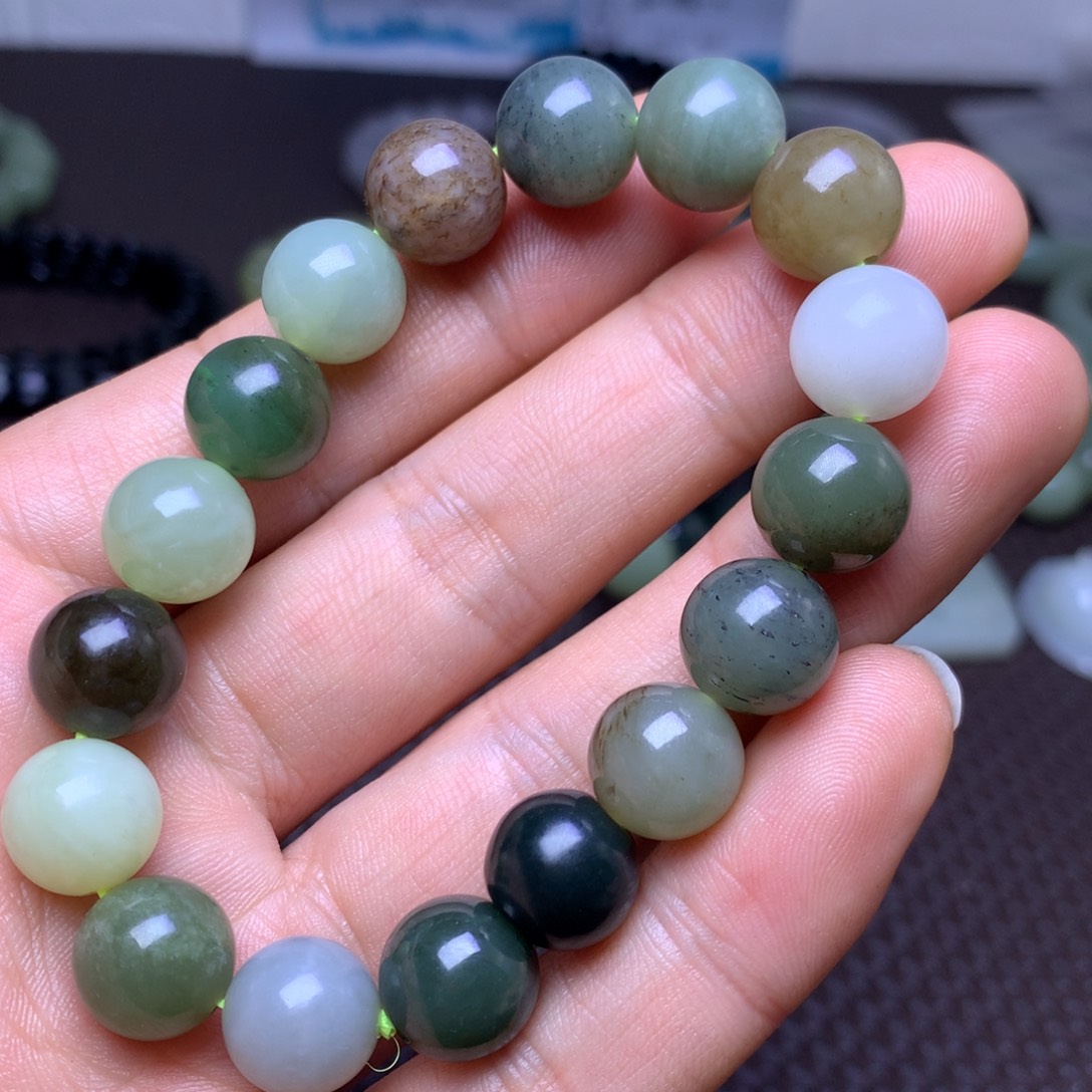 和田玉未镶嵌手串