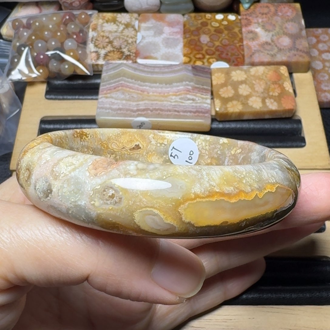 硅化玉57很特别的共生未镶嵌