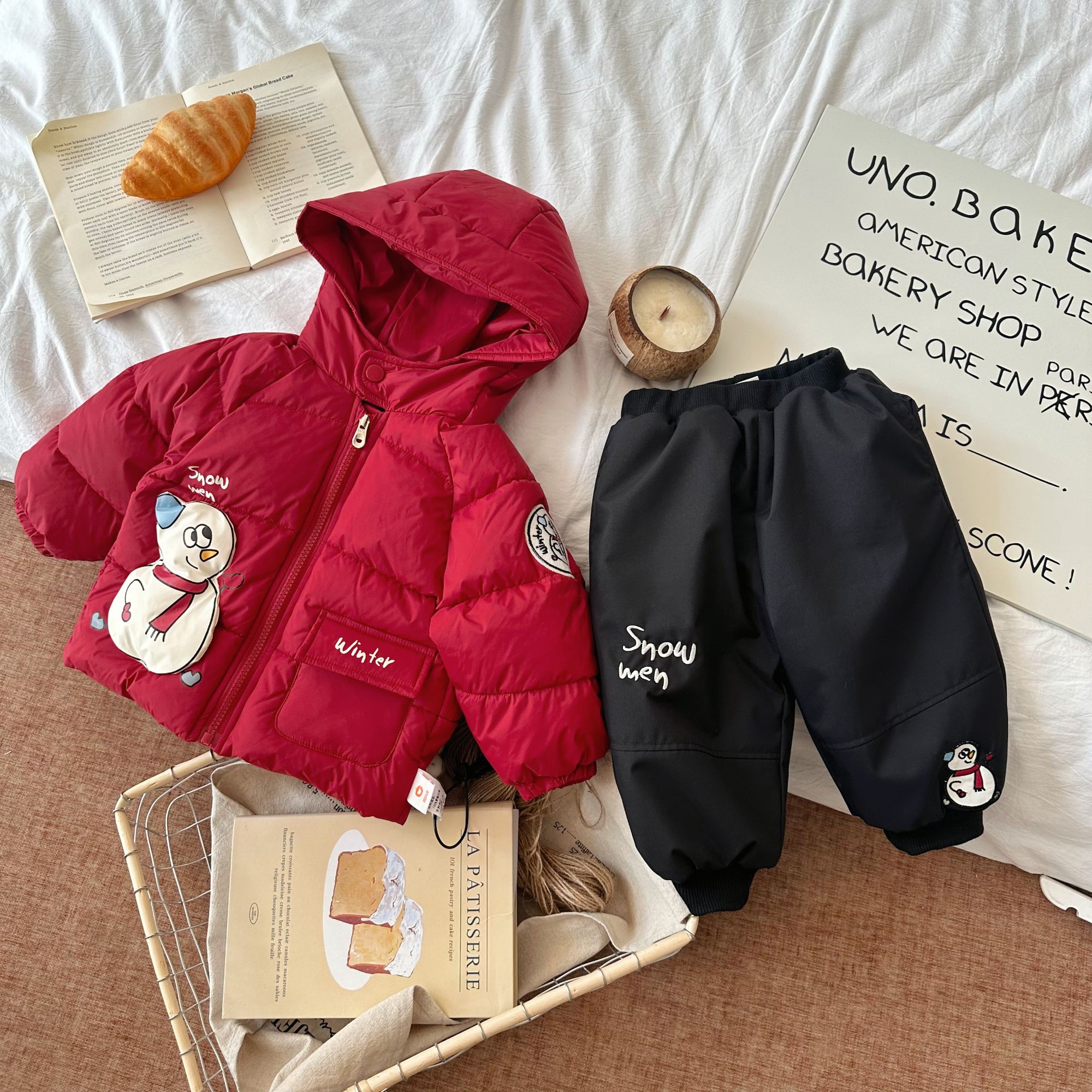 【小雪人】现货DW255396橘止皮冬男小童90白鸭绒羽绒服红色喜庆外套