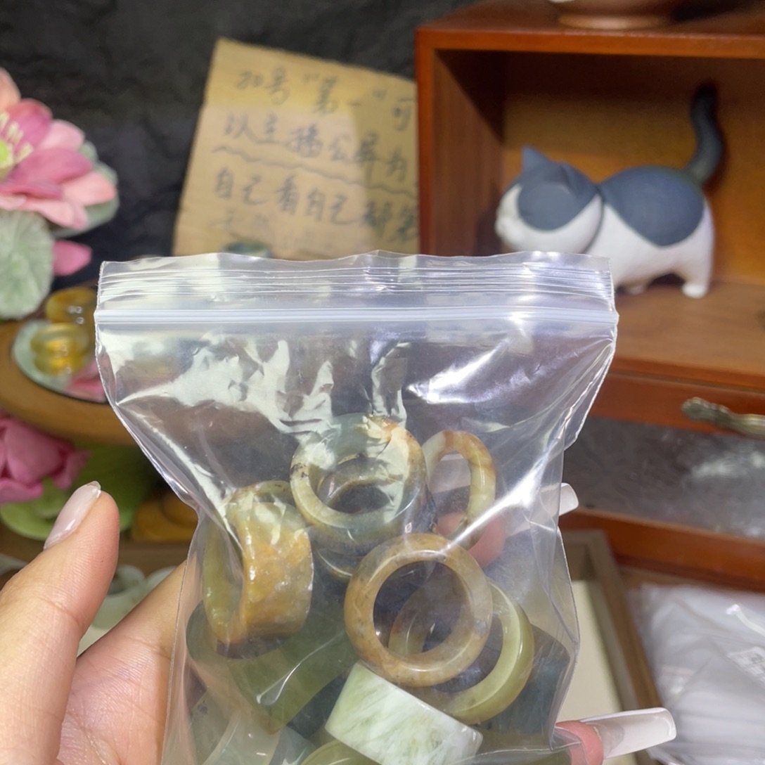 曲***沫蛇纹石玉合金戒指随