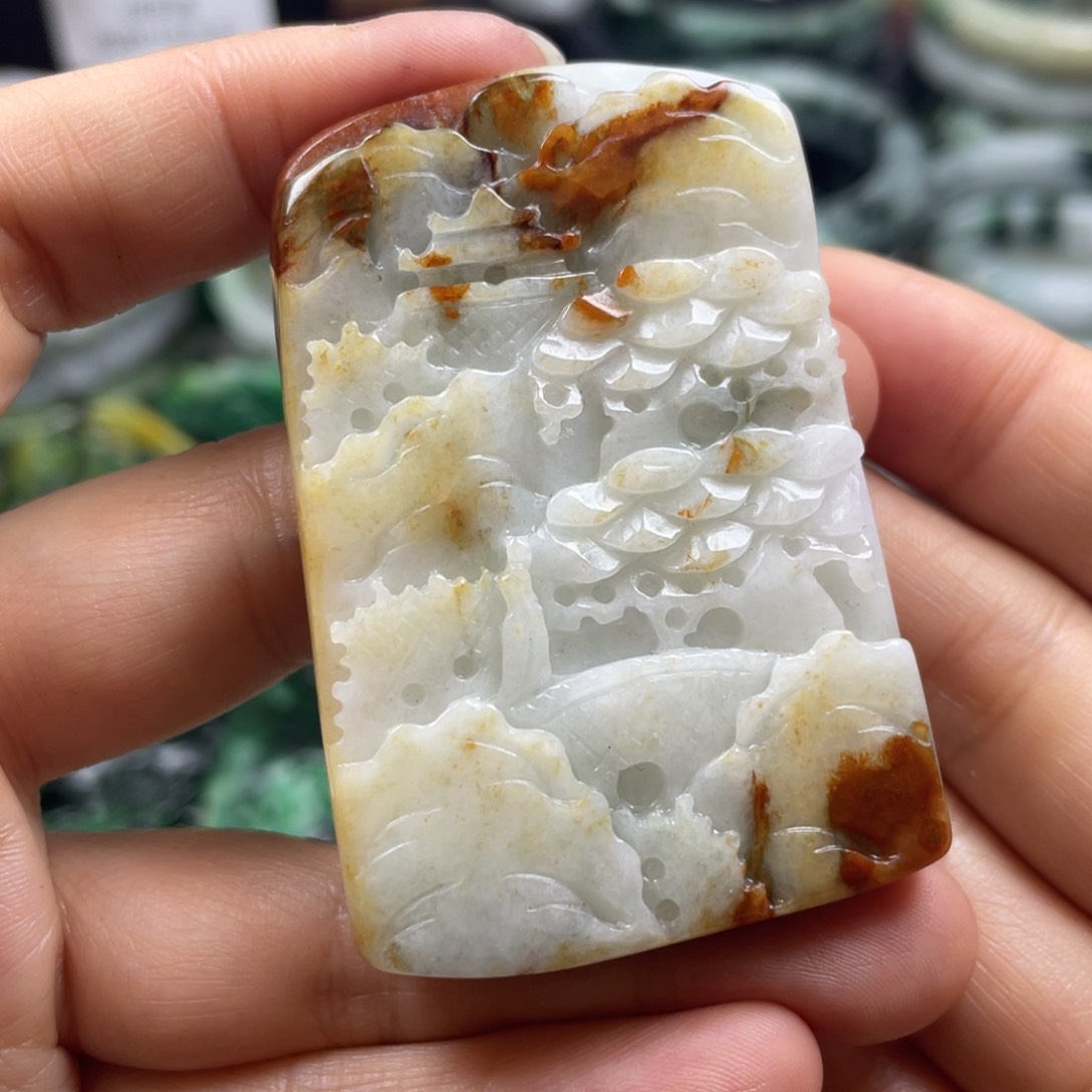 翡翠未镶嵌颈饰牌子