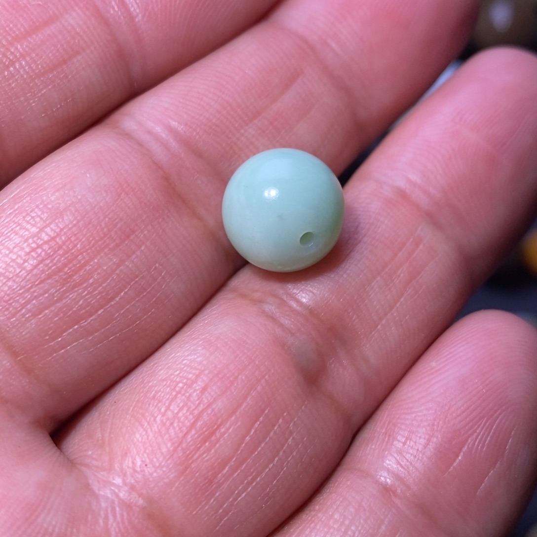 邹***店和田玉（糖玉）未镶嵌珠宝半成品