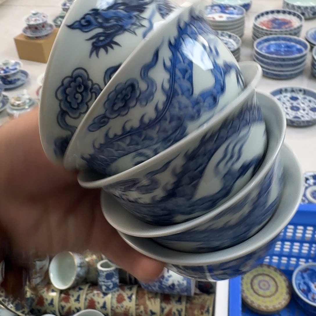 杯青花铠甲龙大压手