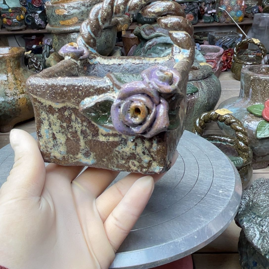 红陶粗砂陶瓷花盆