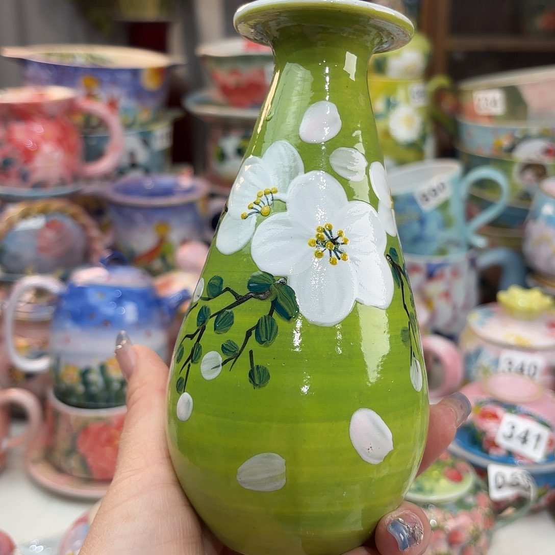 瓷片在干嘛我也在洗头发