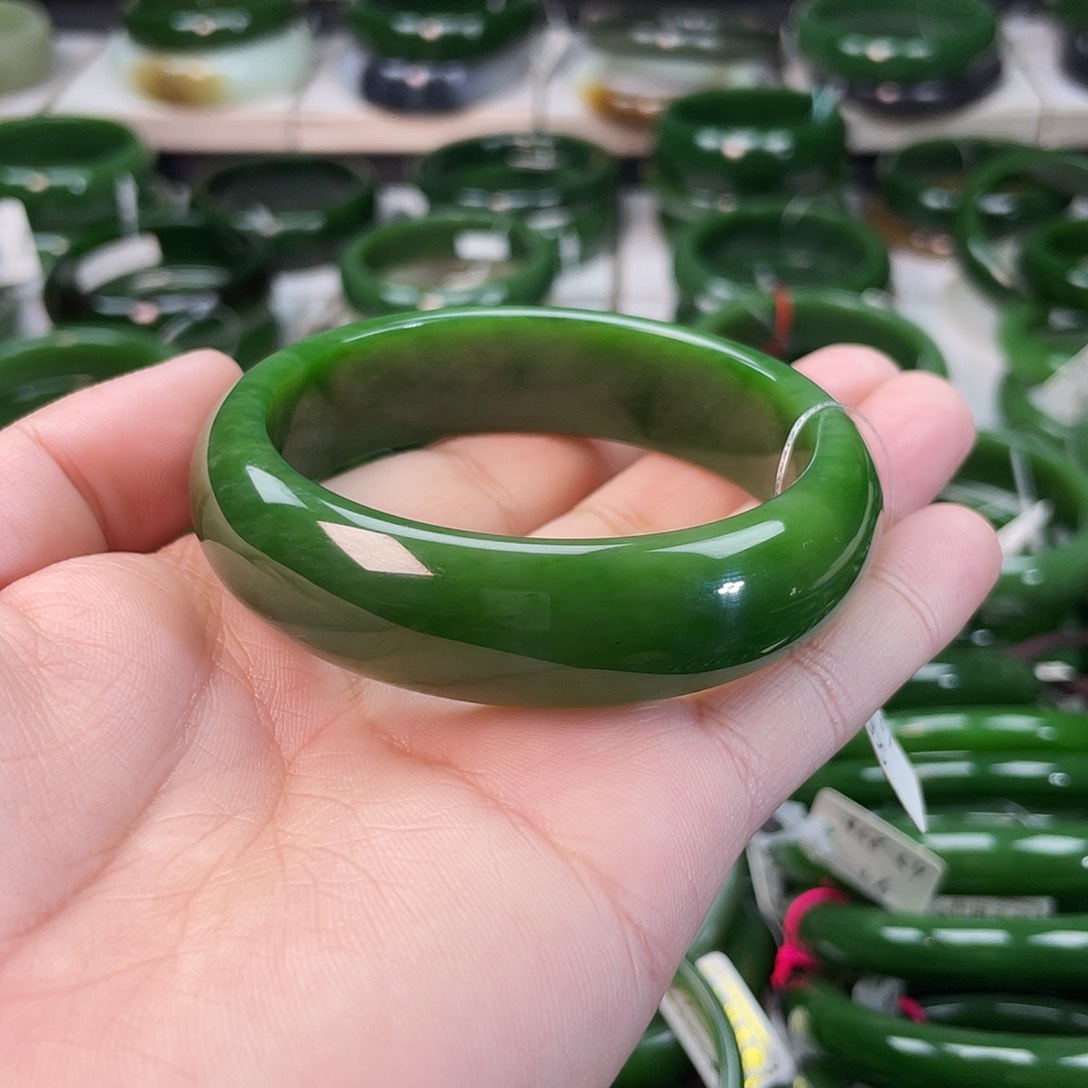 和田玉（碧玉）手镯未镶嵌