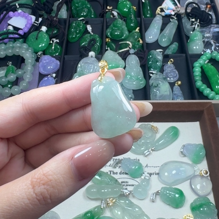 翡翠未镶嵌颈饰11