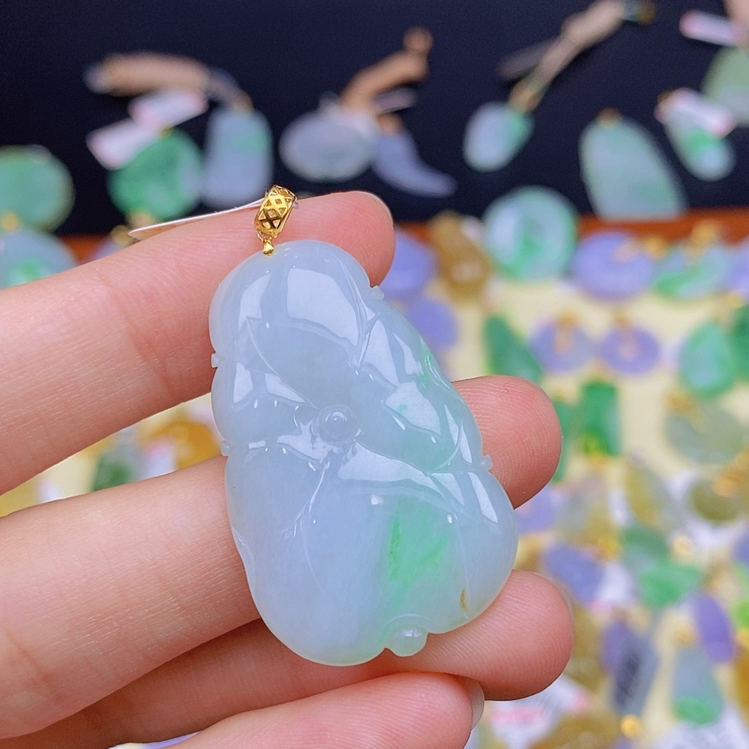 翡翠颈饰18K金镶嵌翡翠