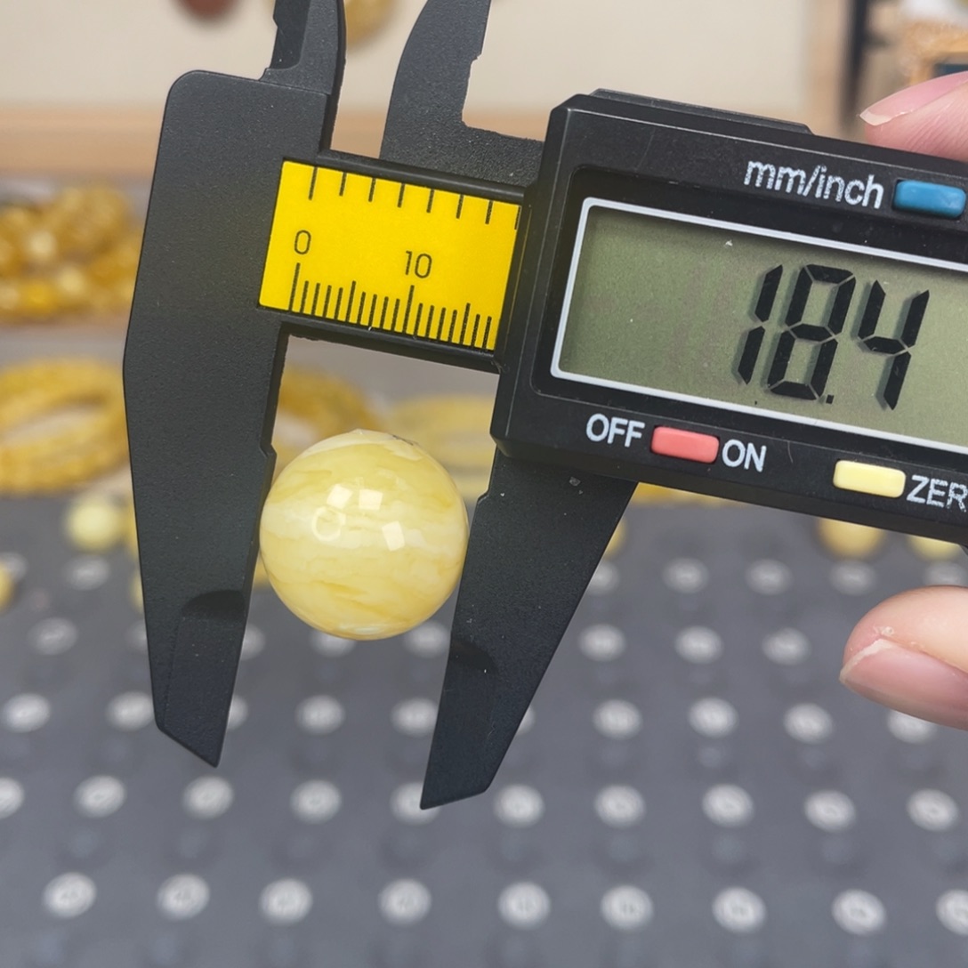 琥珀未镶嵌裸石102号