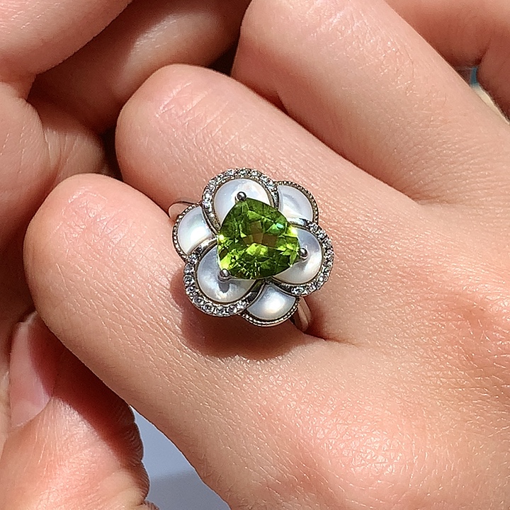 戒指橄榄石银S925镶嵌