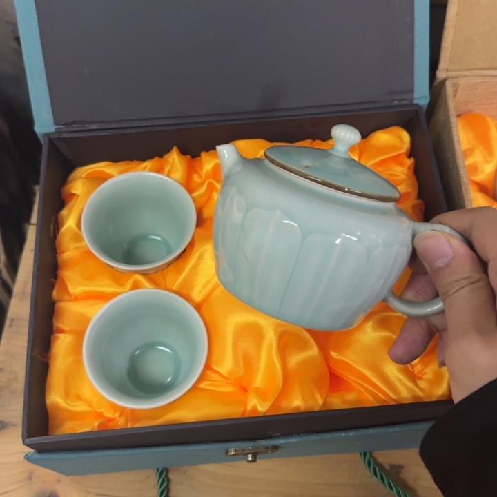 龙泉青瓷茶具微瑕6108