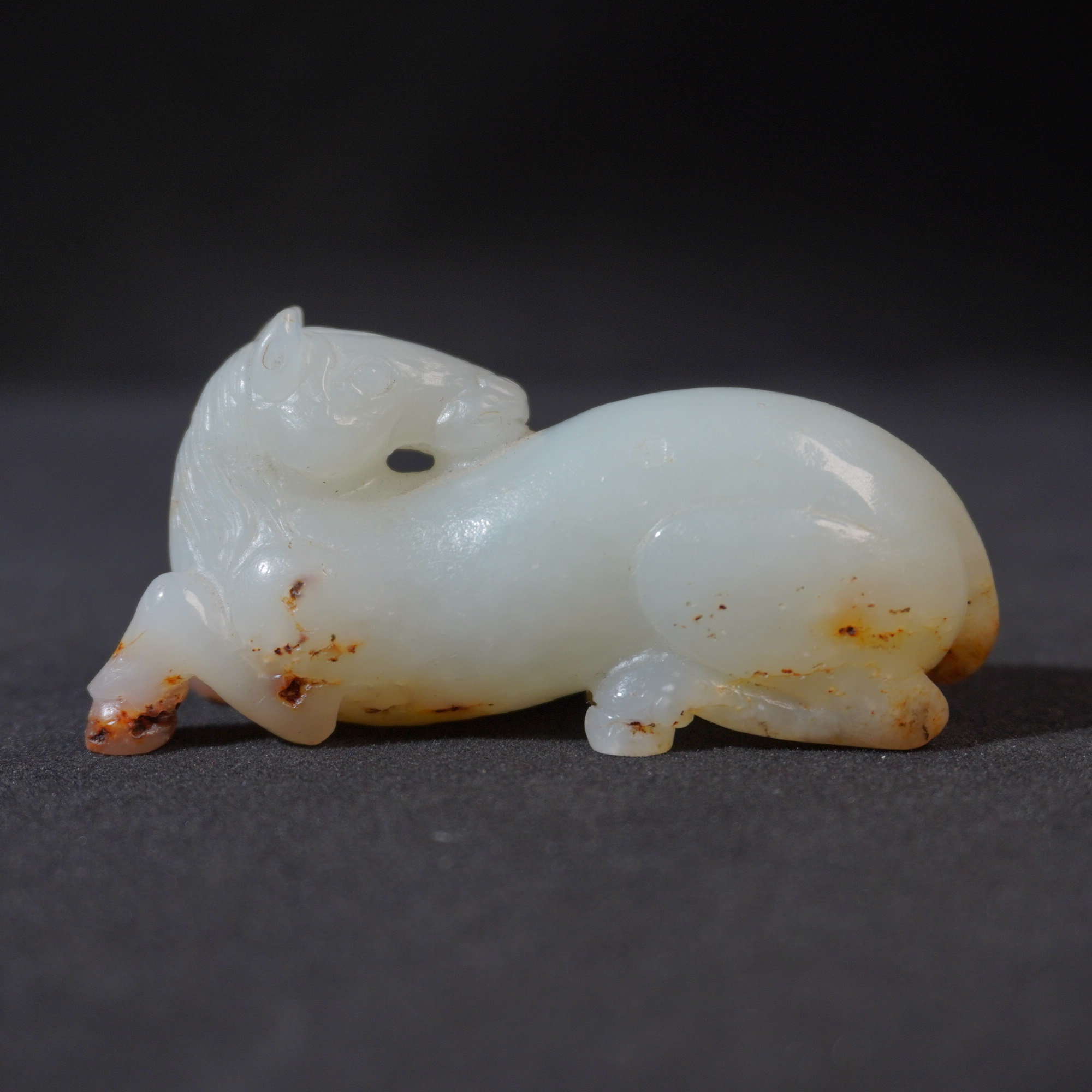 2NE10  清  和田玉玉马手把件