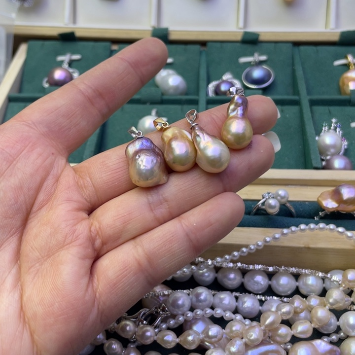 淡水珍珠吊坠(不含链)银S925镶嵌花**草