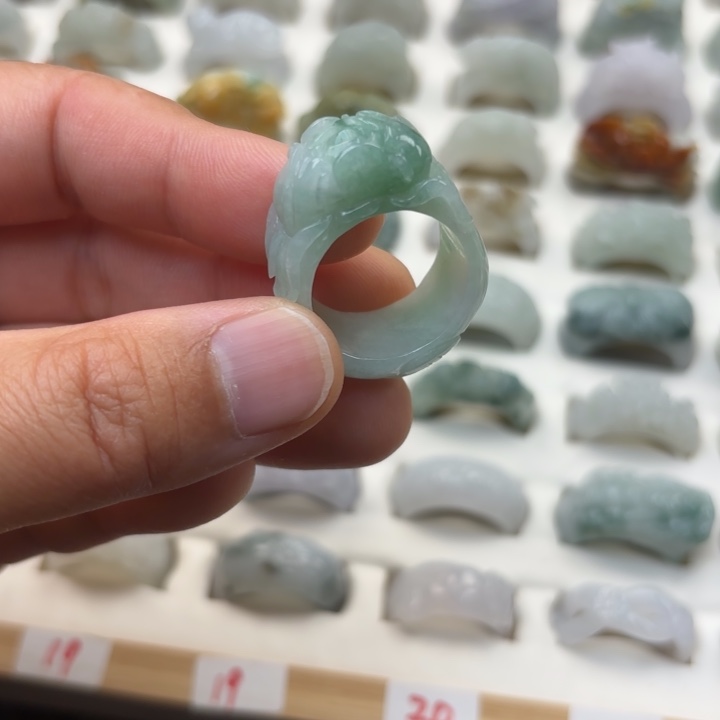 翡翠未镶嵌戒指港码19牡丹212